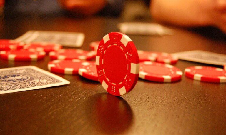 как можно заработать деньги в игре покер